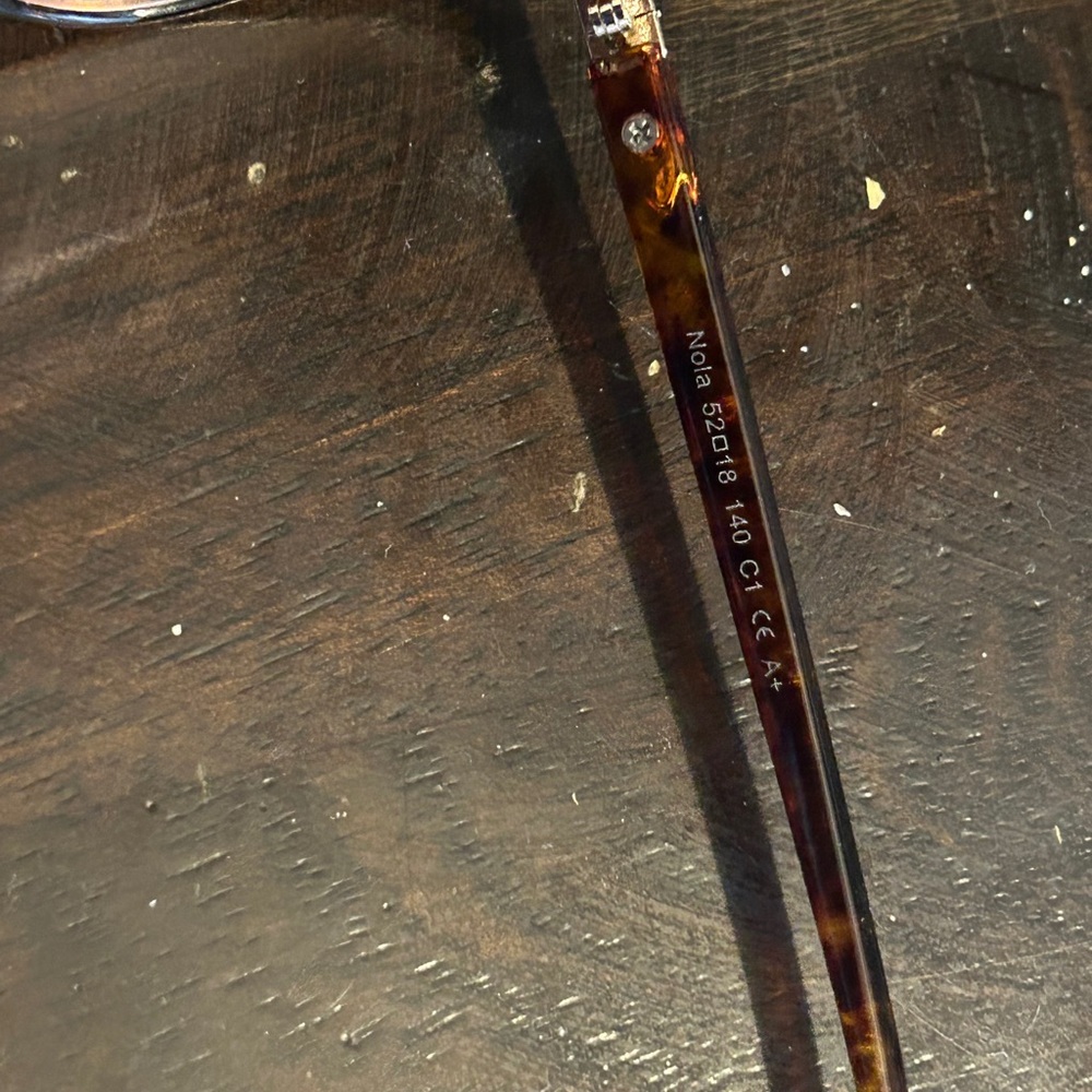 Tortoiseshell Eyeglass Frames - Classic Style cle… - image 7